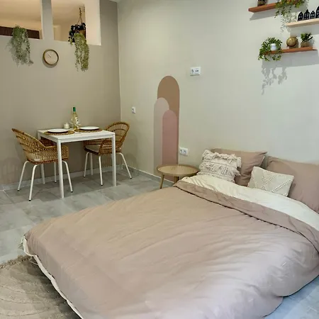 V&c Studio Apartment *